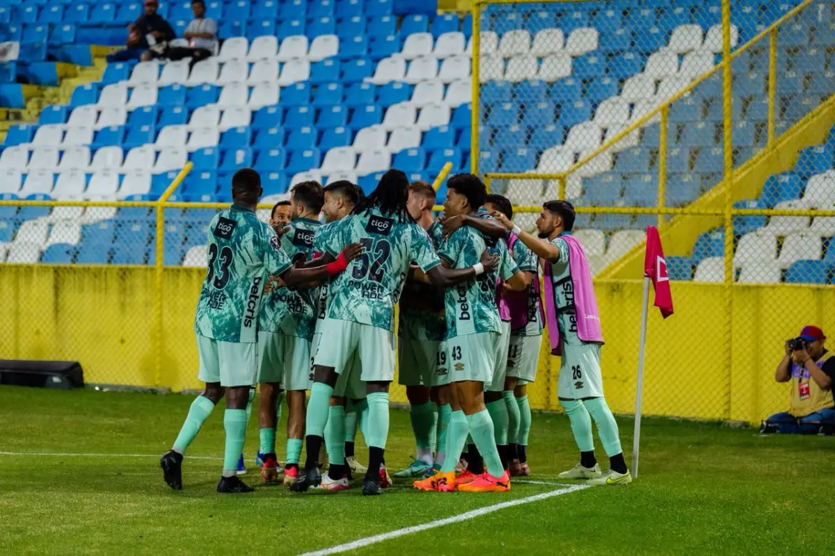 Así celebró Municipal el gol de Cristian Hernández 