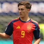 Gavi cumplió promesa y se tiño de rosa tras ganar el Mundial 2026