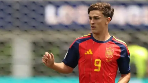 ¡Cambio de look! Gavi cumple la promesa tras ganar el Mundial 