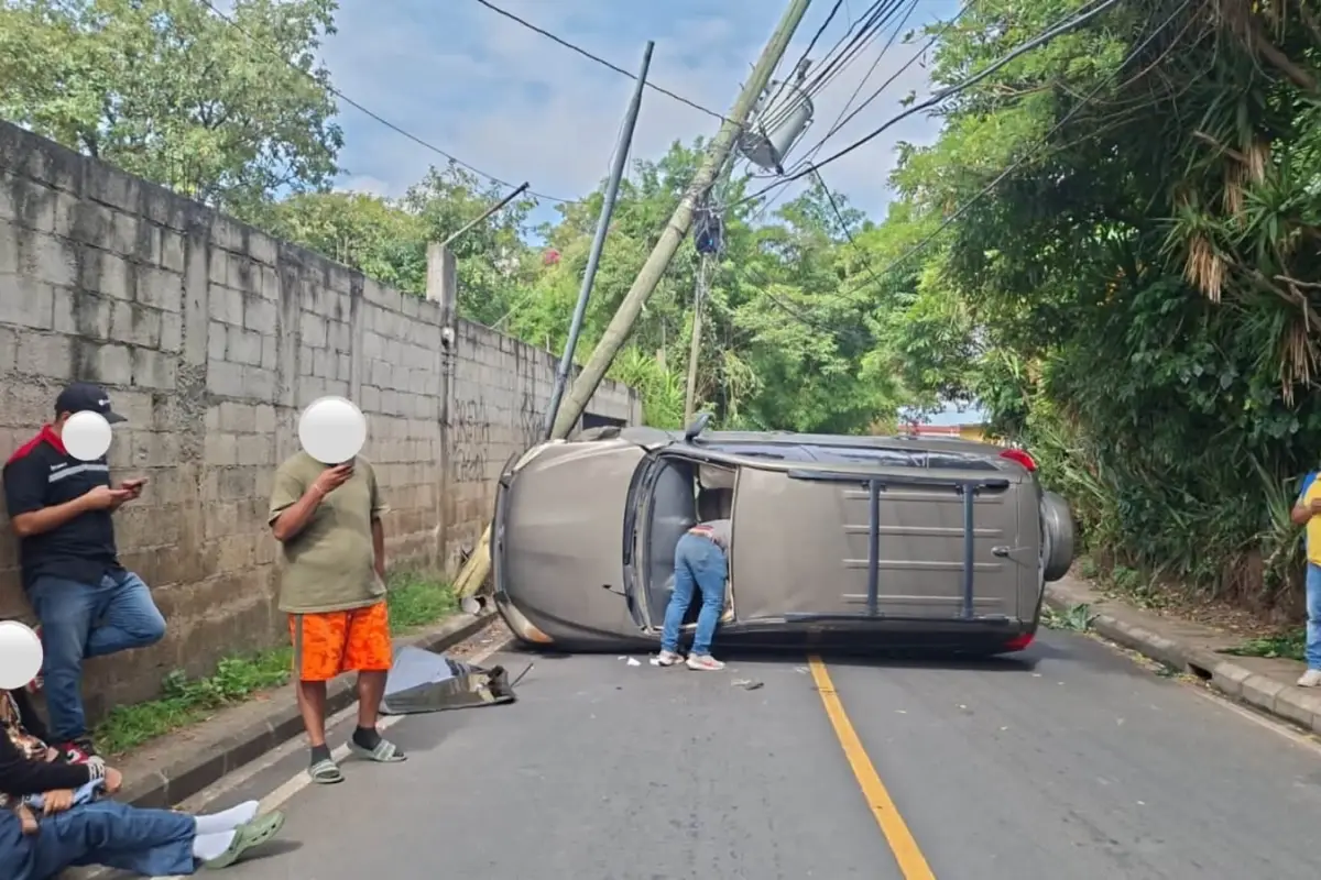 Área donde ocurrió el accidente en Caminero de aldea El Carmen., PMT de Santa Catarina Pinula