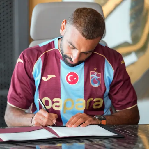Mohamed Salah firmó por el Trabzonspor turco 