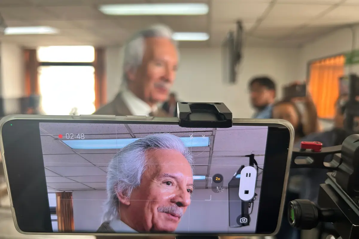 El periodista José Rubén Zamora acudió a una audiencia de revisión de medidas el jueves, 6 de agosto de 2026, en Ciudad de Guatemala., Omar Solís/Emisoras Unidas