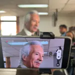 El periodista José Rubén Zamora acudió a una audiencia de revisión de medidas el jueves, 6 de agosto de 2026, en Ciudad de Guatemala. ,Omar Solís/Emisoras Unidas