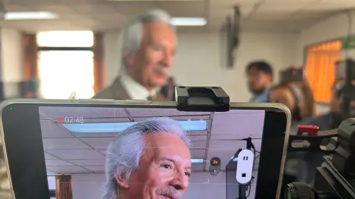 El periodista José Rubén Zamora acudió a una audiencia de revisión de medidas el jueves, 6 de agosto de 2026, en Ciudad de Guatemala. ,Omar Solís/Emisoras Unidas