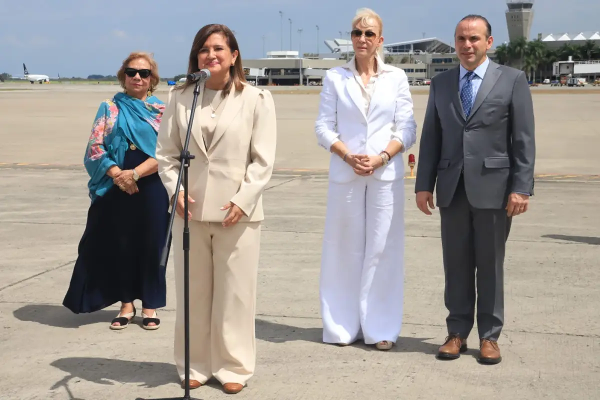 La vicepresidenta de Guatemala, Karin Herrera, a su llegada a Cali, Colombia, para participar en investidura de De la Espriella., Alcaldía de Cali
