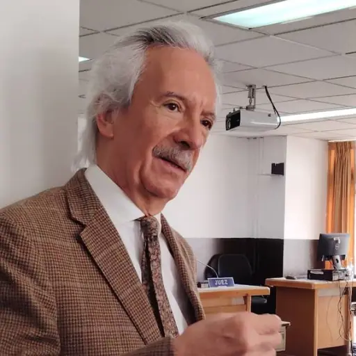 El periodista José Rubén Zamora acudió a una audiencia de revisión de medidas el jueves, 6 de agosto de 2026, en Ciudad de Guatemala. ,Omar Solís/Emisoras Unidas