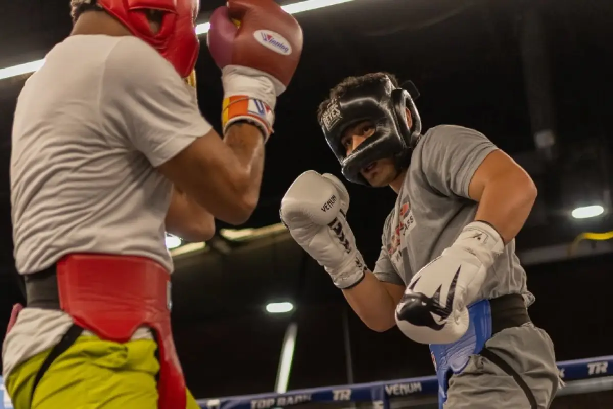 El boxeador nacional Lester Martínez lleva a cabo su preparación en Colorado Springs 
