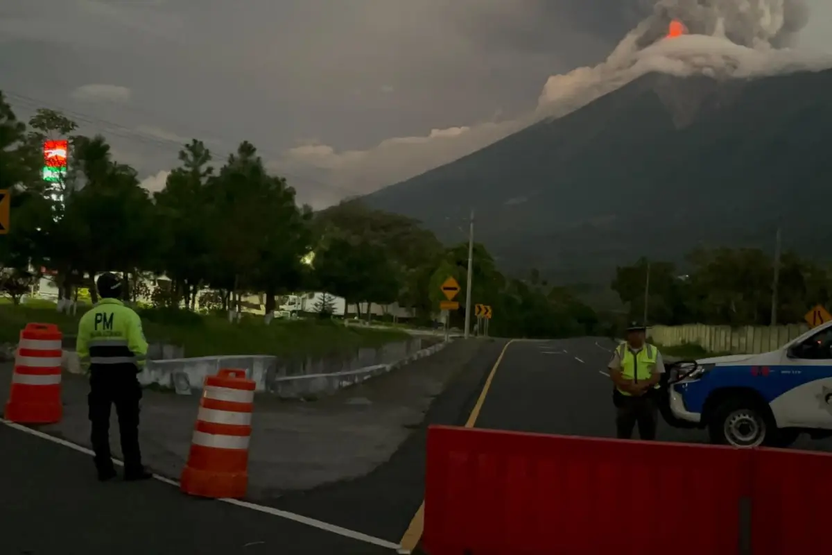 Paso cerrado en la RN-14 debido a la actividad del volcán de Fuego., Provial