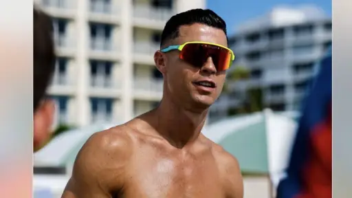 Sin miedo al qué dirán, Cristiano Ronaldo muestra sus juguetes