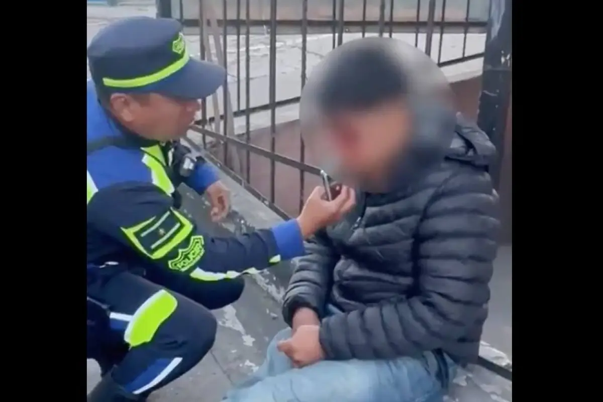 El conductor de la motocicleta fue atendido y se le realizó la prueba de alcoholemia, la cual dio positivo., PMT capitalina/Montejo