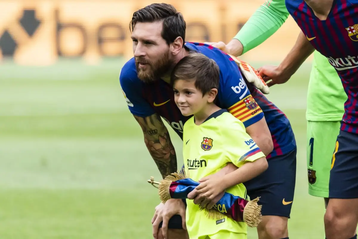 Thiago Messi, Facebook
