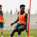 Vinícius se incorpora a la pretemporada del Real Madrid con su futuro aún en el airet