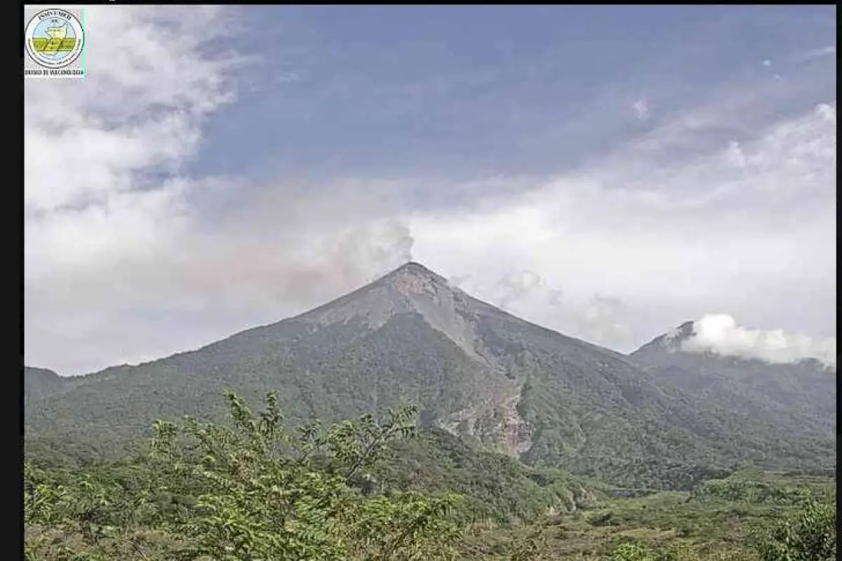 Actividad del volcán de Fuego el lunes, 3 de agosto de 2026., Insivumeh