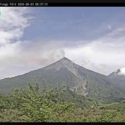 Actividad del volcán de Fuego el lunes, 3 de agosto de 2026. ,Insivumeh