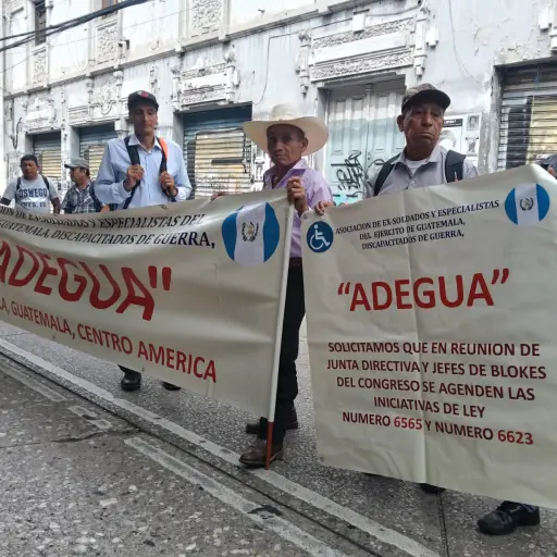 Manifestación de exmilitares en alrededores del Congreso el lunes, 3 de agosto de 2026. ,Dayana Rashón/EU