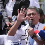 Juan Orlando Hernández retorna a Honduras ,EFE