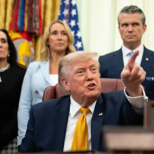 Donald Trump en la Oficina Oval ,EFE