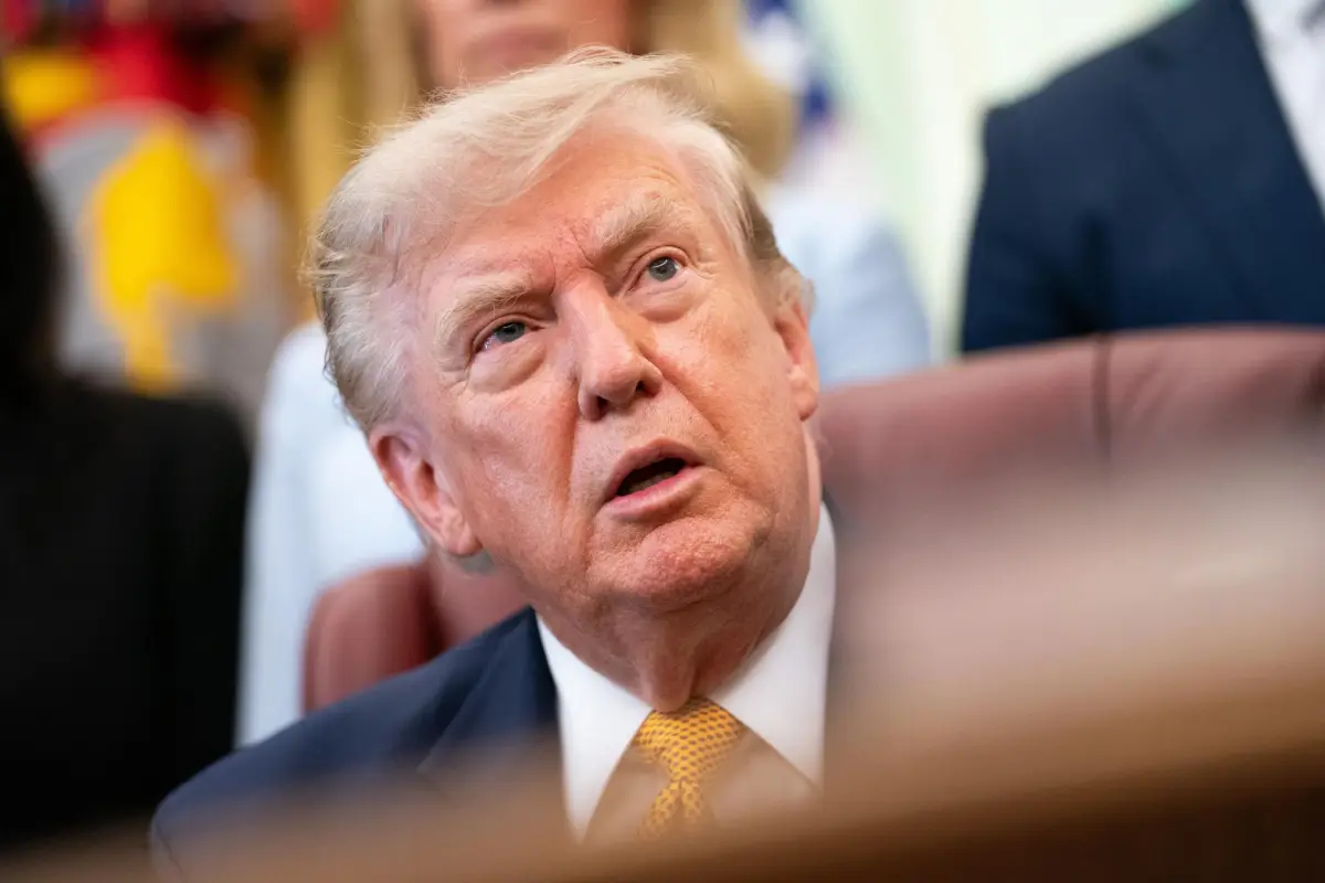 Donald Trump en la Oficina Oval, EFE
