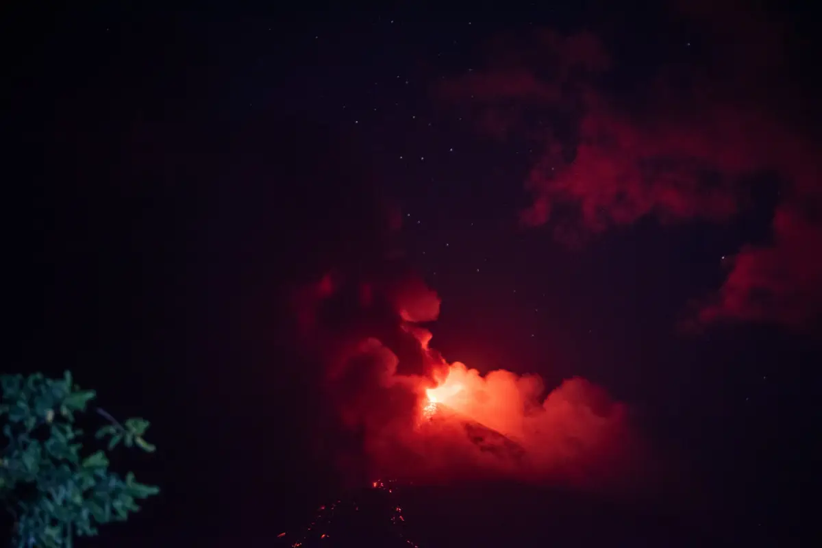 Actividad del volcán de Fuego., Foto Conred