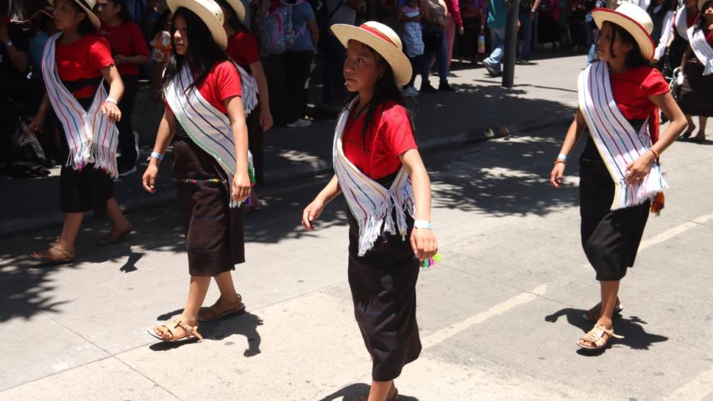 Caminata por la Juventud recorre las calles de la capital | Alex Meoño