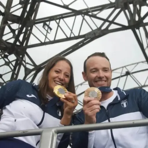 Adriana Ruano y Jean Pierre Brol cuando regresaron a Guatemala tras París 2024
