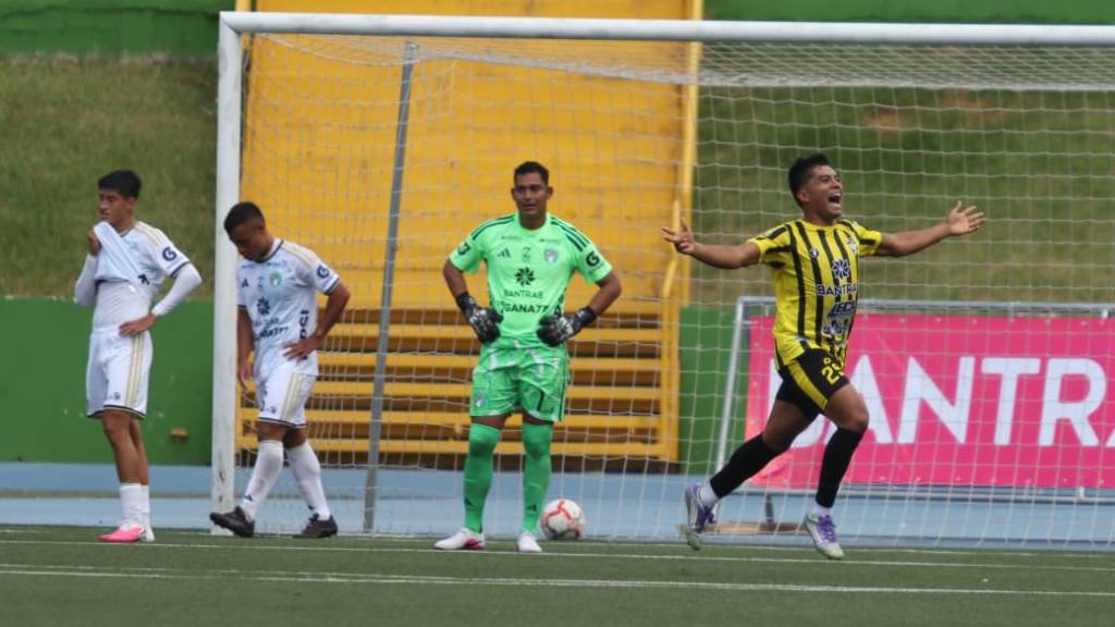 Apertura 2026: Aurora vs. Comunicaciones | Alex Meoño 