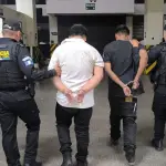 Los detenidos fueron llevados al juzgado de turno de la Torre de Tribunales. ,PNC de Guatemala.