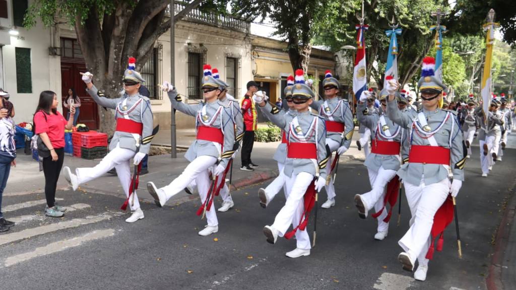 Bomberos Municipales celebran su 71 aniversario con desfile | Bomberos Municipales