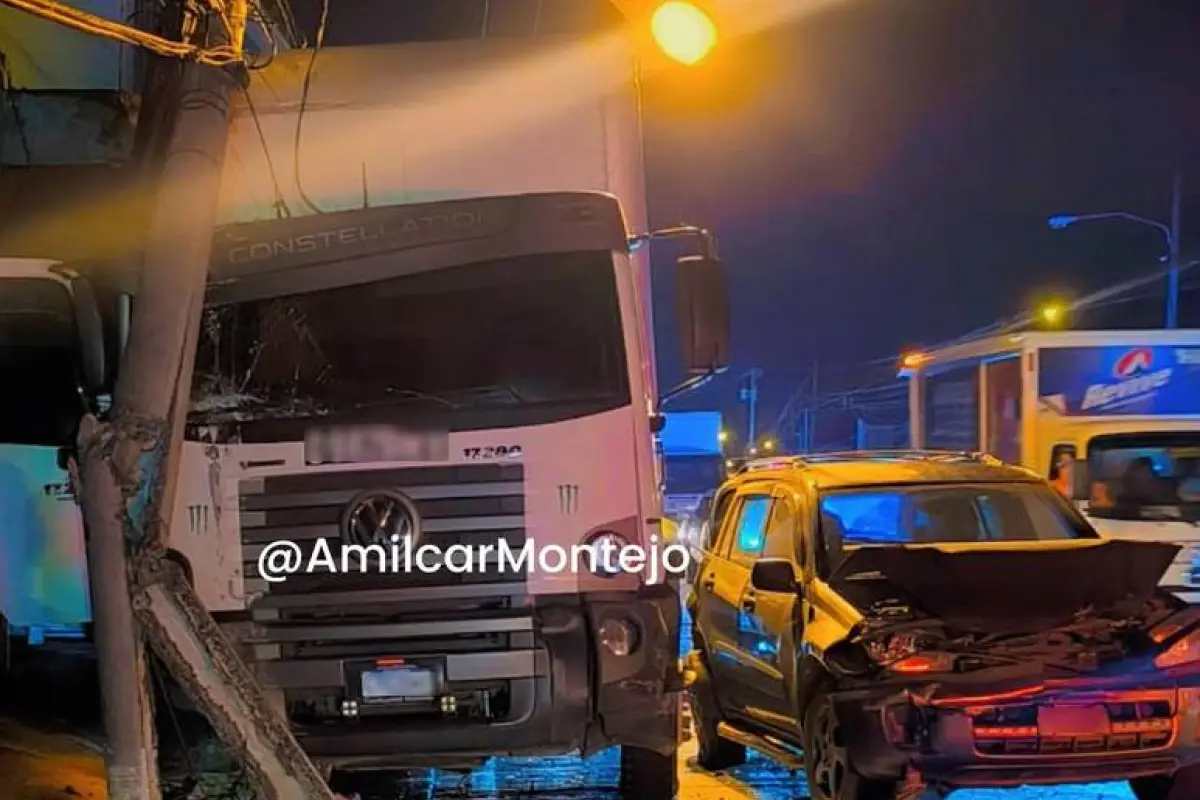 Accidente en el kilómetro 12.5 en ruta El Atlántico, zona 25., PMT capitalina/Montejo