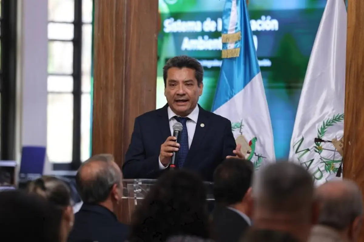 Edwin Castellanos asume como nuevo ministro de Ambiente., MARN.