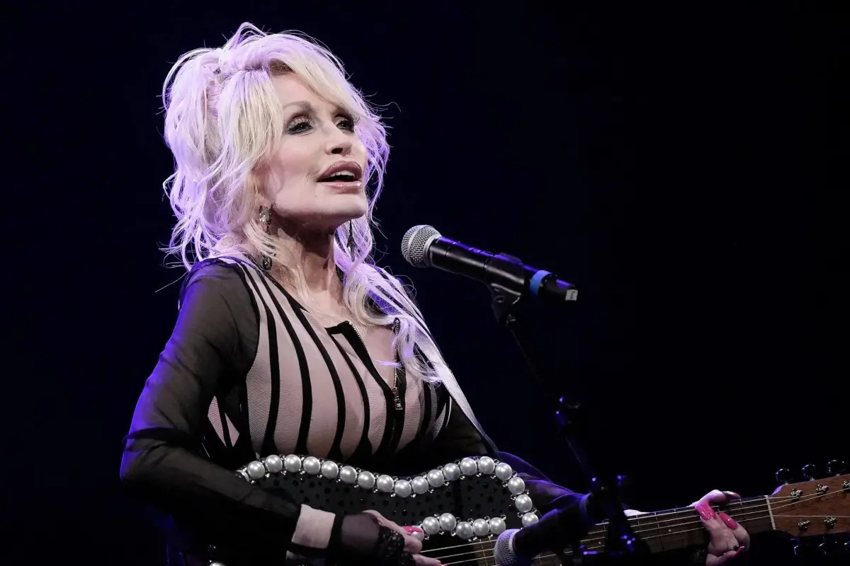 Dolly Parton, Instagram
