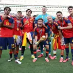 Jugadores del Barça con a copa del mundo en Nueva York - FC Barcelona