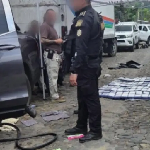 El operativo en San Marcos permitió localizar los paquetes con posible cocaína. ,PNC