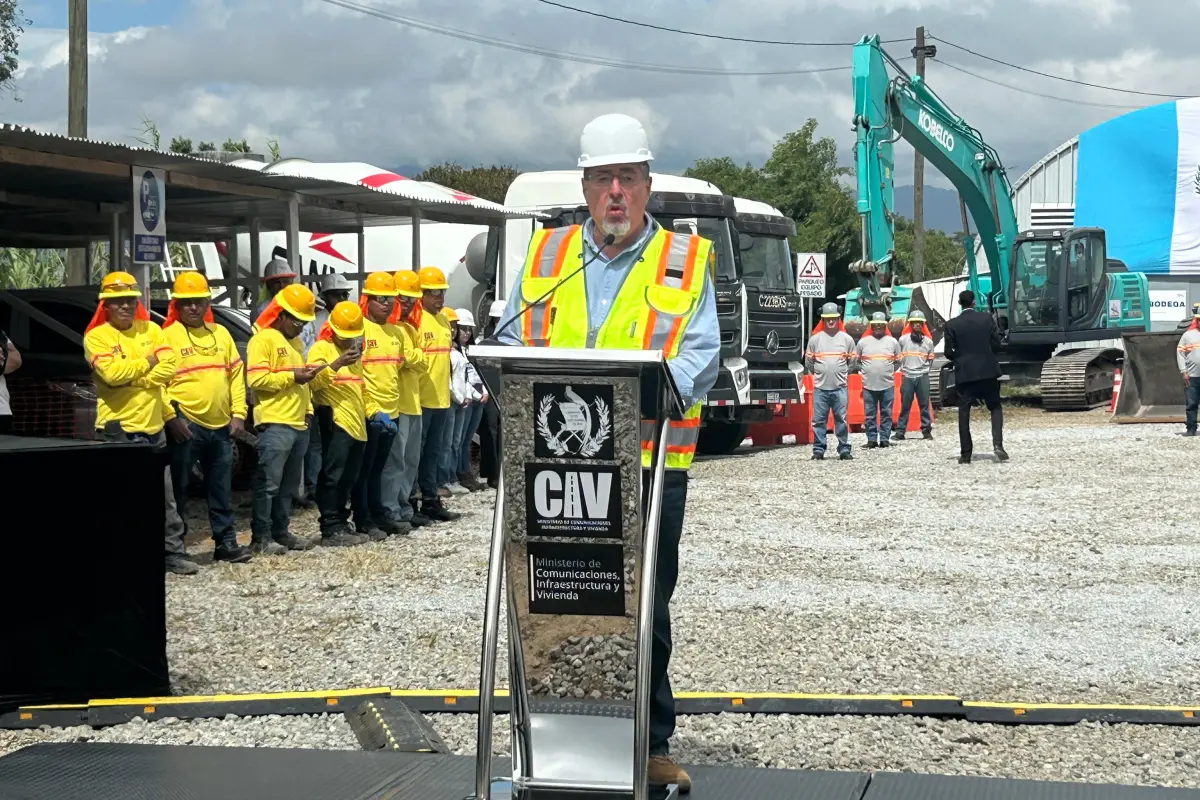 El presidente Bernardo Arévalo en el acto de recuperación del proyecto del Puente Belice 2., Omar Solís/Emisoras Unidas