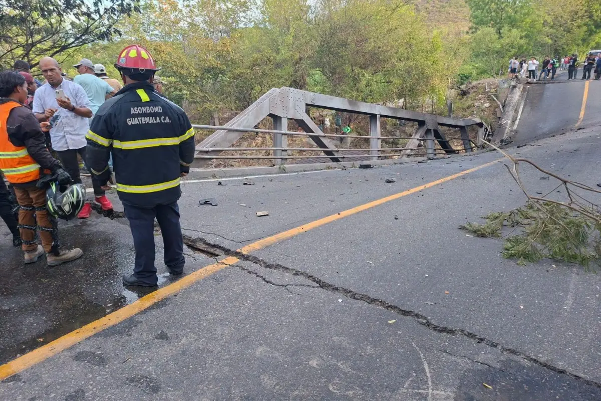 El puente "Güijo", ubicado en el km 110 de la ruta al Atlántico, en Usumatlán, Zacapa, colapsó tras un accidente de tránsito que cobró vidas ocurrido en agosto de 2026., CIV