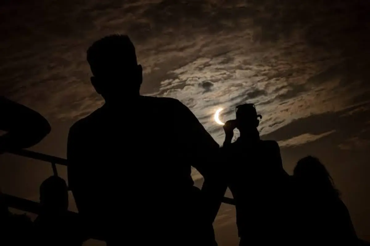 Eclipse, Eclipse