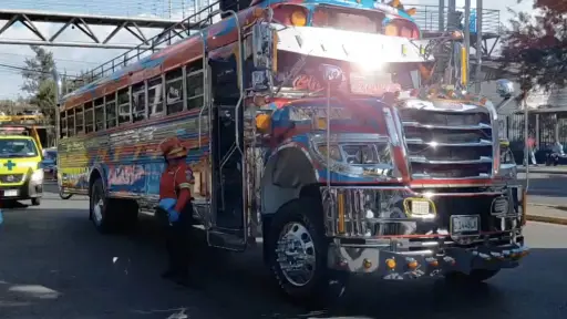 Ataque armado deja muerto a piloto de bus y dos mujeres heridas en la zona 7