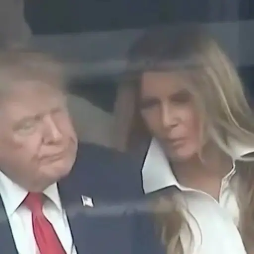 Una discusión entre Melania y Trump genera reacciones en redes sociales. ,Captura de pantalla video de X.