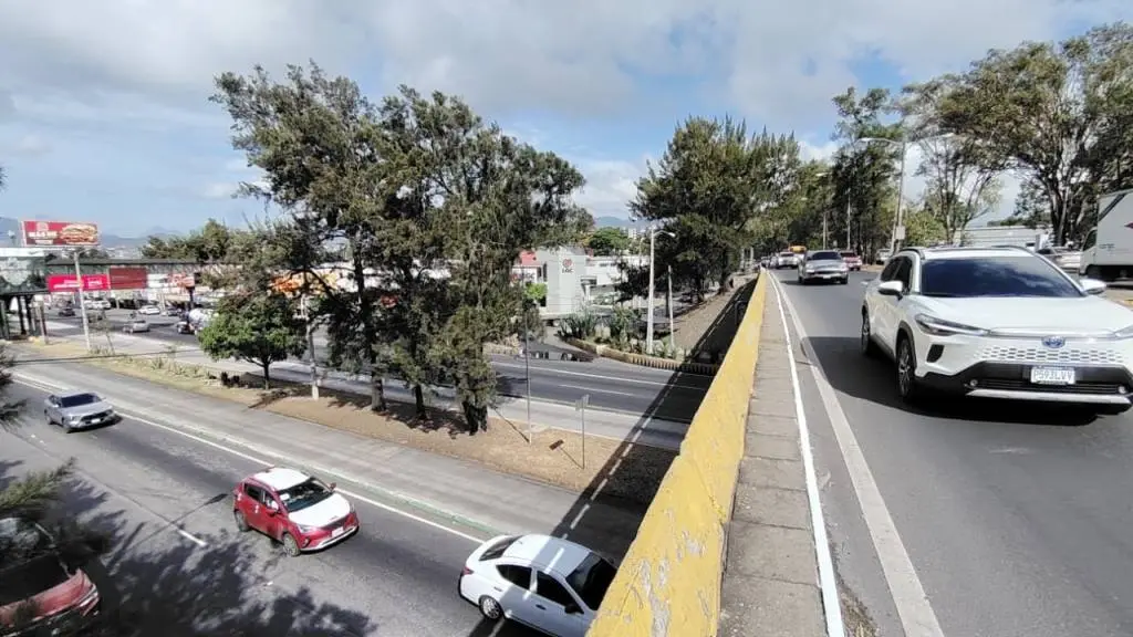 Cerrarán puente Aguilar Batres-Periférico durante dos horas por estudios técnicos. ,Archivo