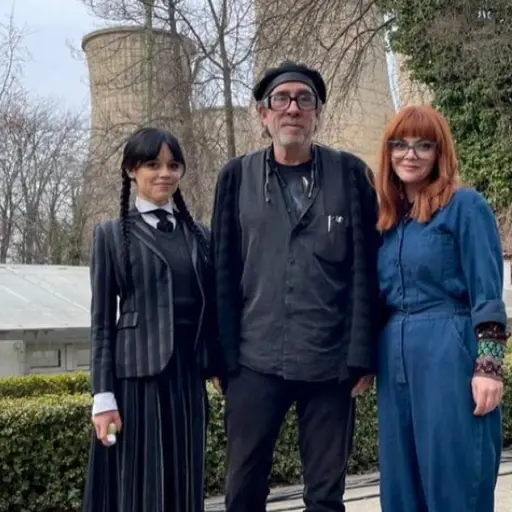 Tim Burton ,Redes sociales de Tim Burton