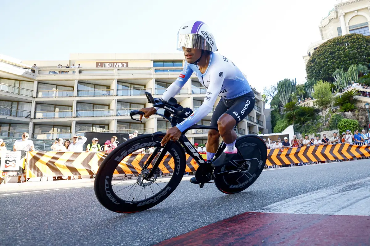 Sergio Chumil en la prueba contrarreloj de la Vuelta a España 2026 - Burgos BH