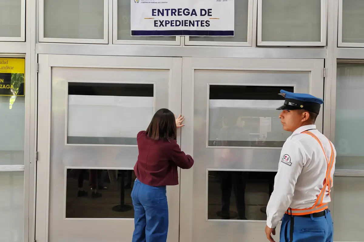 La mesa de recepción cerró a las 13:00 horas, como estaba establecido para este sábado., Guatemala Visible.