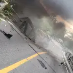 El puente colpasó luego del accidente de tránsito. ,Bomberos Voluntarios.