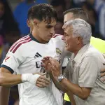 Real Madrid: Carlos Espí junto a José Mourinho 