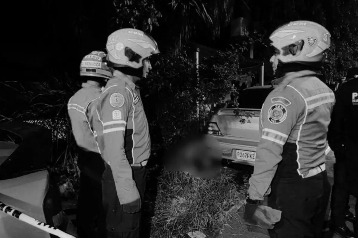 En el lugar del ataque armado quedó un hombre fallecido., Bomberos Municipales.