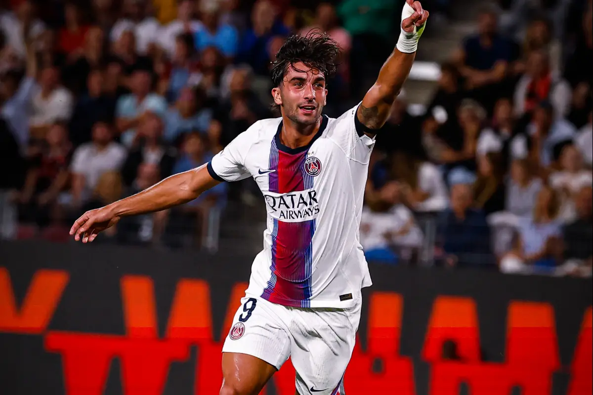 Ferrán Torres arranca con doblete en el PSG
