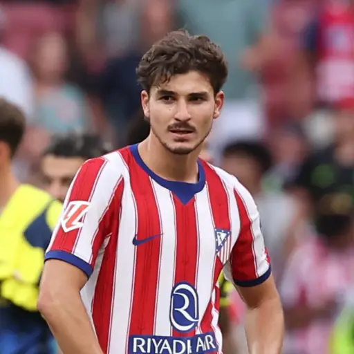 Julián Álvarez en el partido de LaLiga ante Villarreal 