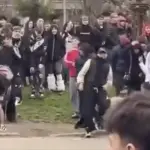 Batalla de aura termina en violencia: jóvenes fueron atacados a piedrazos y botellazos en Argentina. ,Captura de pantalla video de X.