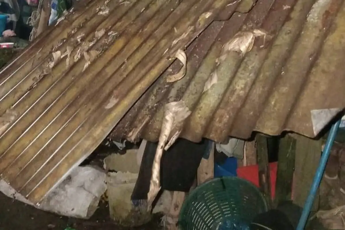 Daños en viviendas por fuertes vientos en Colomba Costa Cuca, Quetzaltenango., Conred
