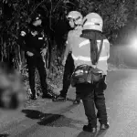 Los residentes de la zona reportaron un objeto extraño a un costado de la carretera. ,Bomberos Municipales.